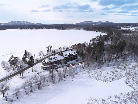 Hôtel Lac-Brome - extérieur hiver